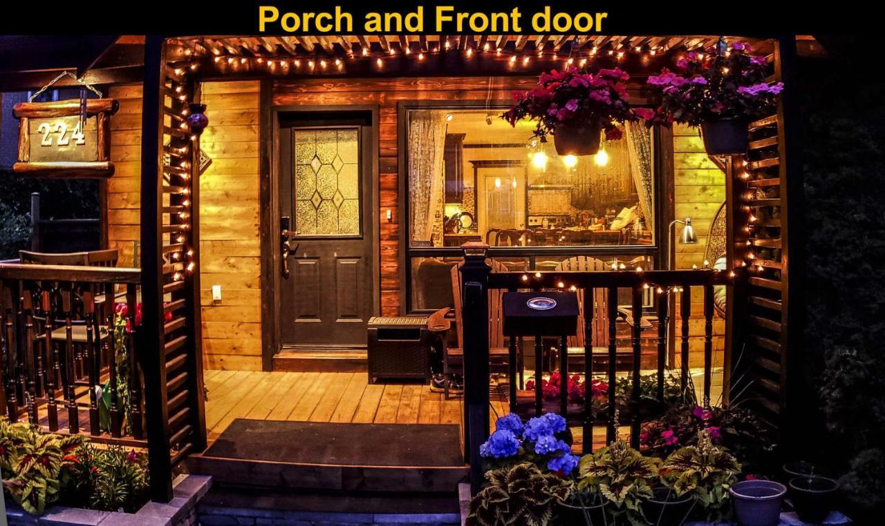 Salmon Magwood Guesthouse Торонто Экстерьер фото